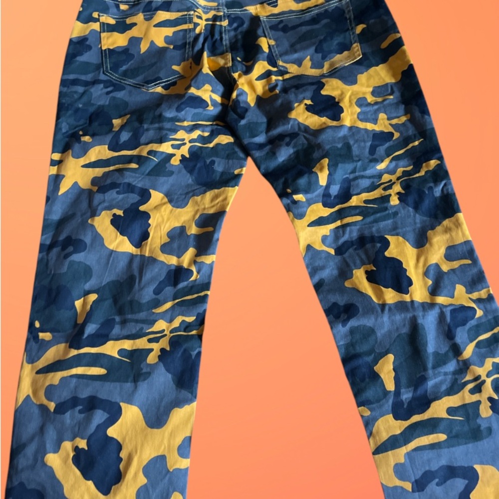 Camouflage Patterned Women's Jeans - Picture 7 of 10